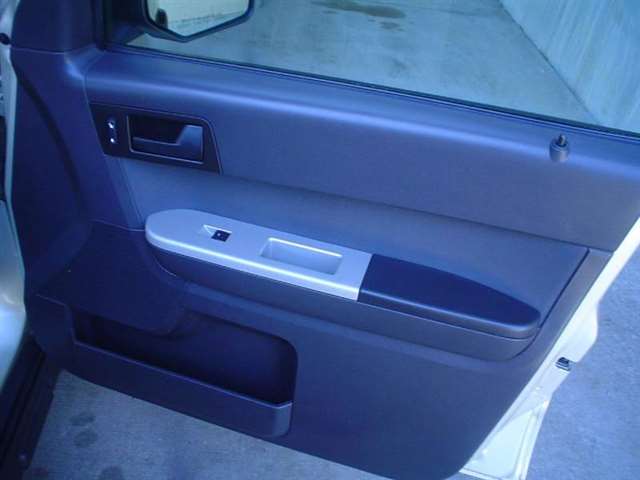 Ford Escape 2011 photo 15